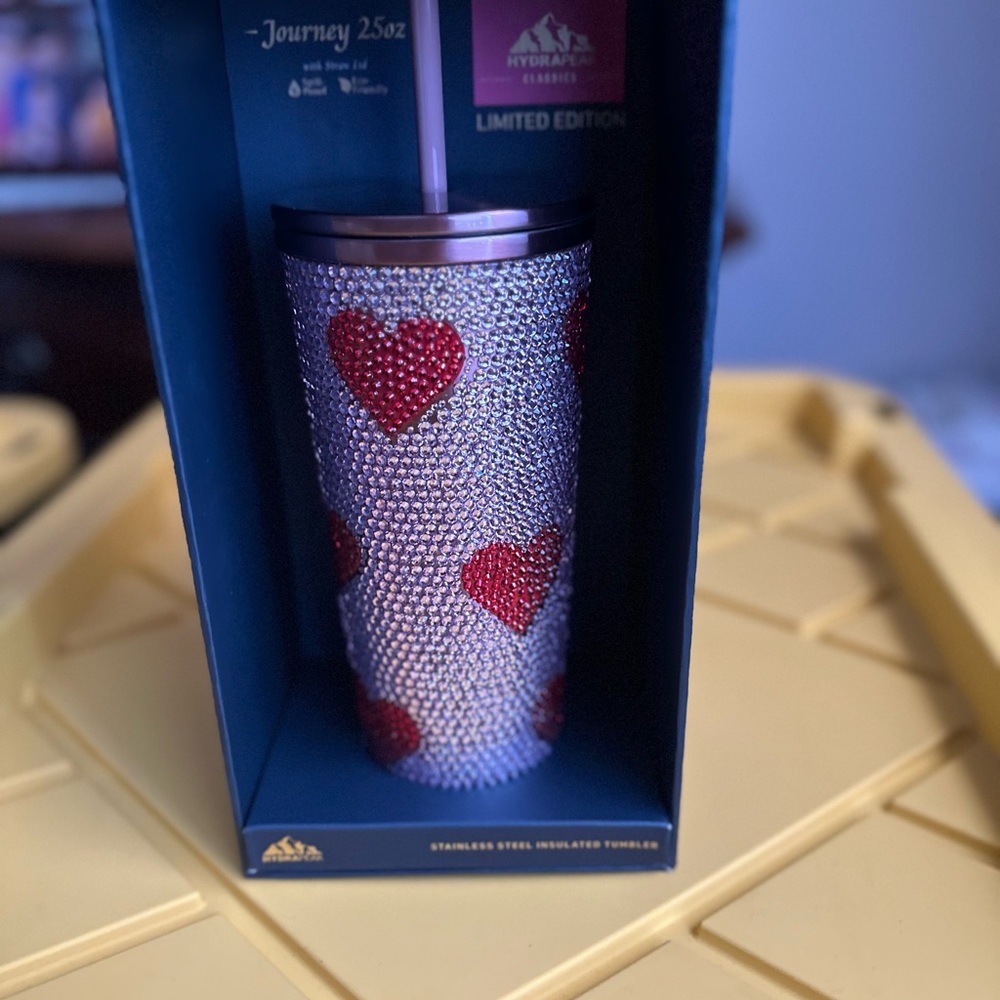 HP Red and Silver Travel Cup with Heart Design and Textured Finish